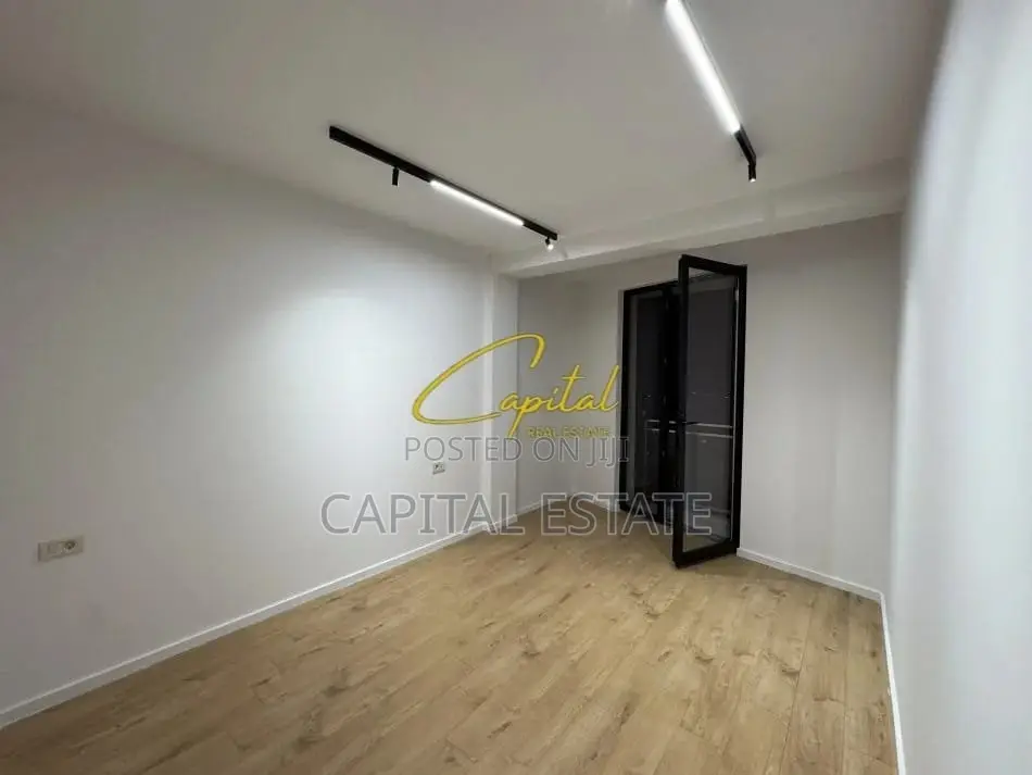 ZYRE ME QIRA 200 M2 GOLDEN TOWER RESIDENCE 1.900 EURO