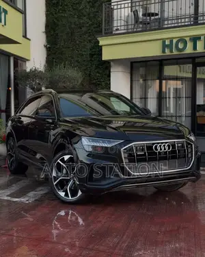 Audi Q8