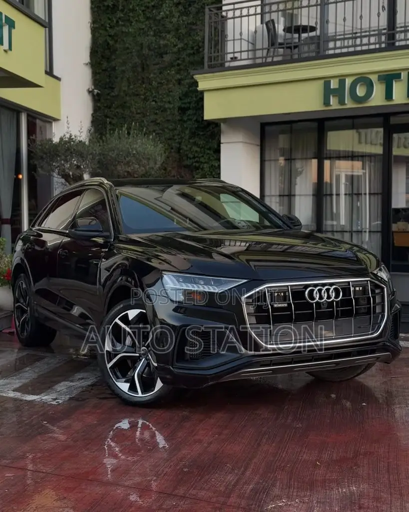 Audi Q8