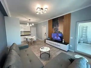 APARTAMENT ME QERA 2+1 STACIONI I TRENIT 75.000 LEKE