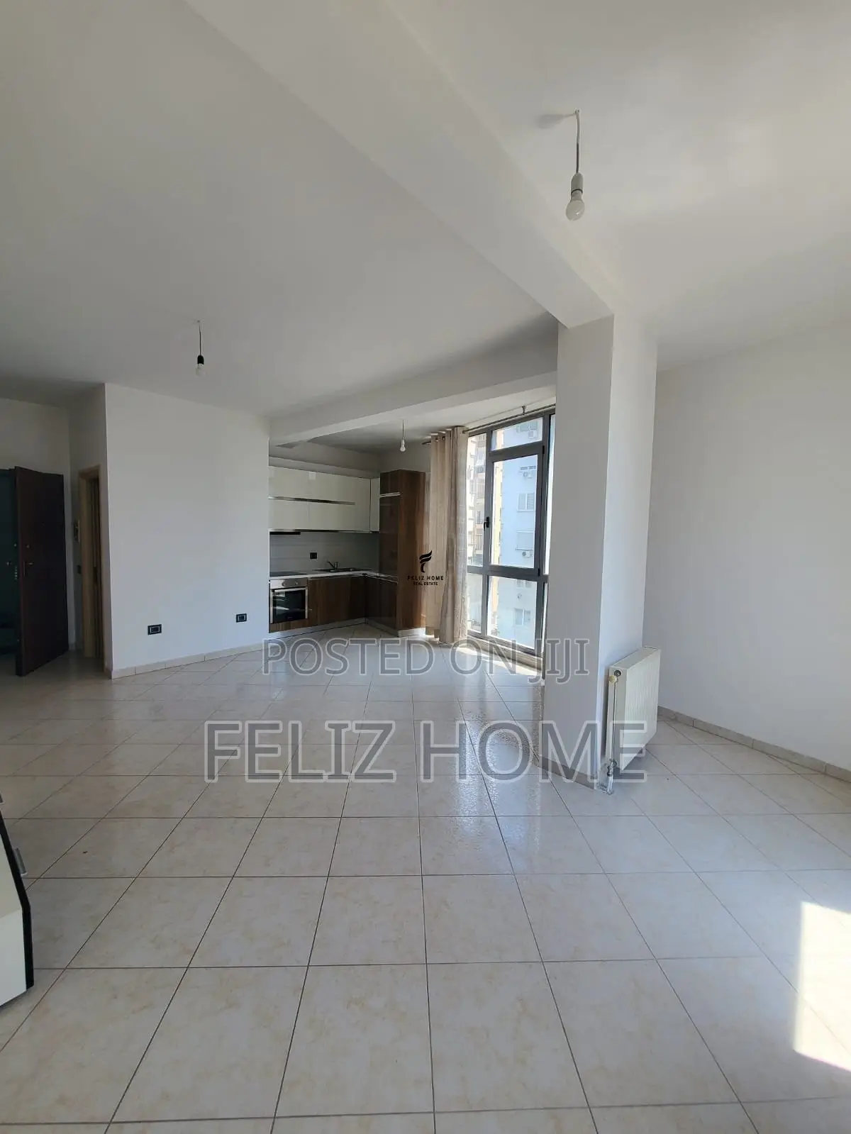 ZYRE ME QERA 110 M2 KOMUNA E PARISIT 1.300 EURO