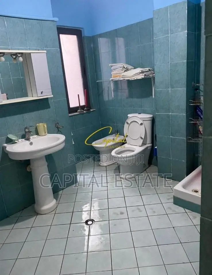 APARTAMENT ME QIRA 3+1 YZBERISHT 450 EURO