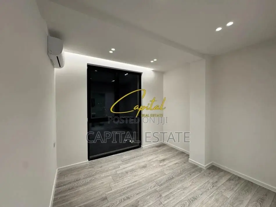 ZYRE ME QIRA 200 M2 GOLDEN TOWER RESIDENCE 1.900 EURO