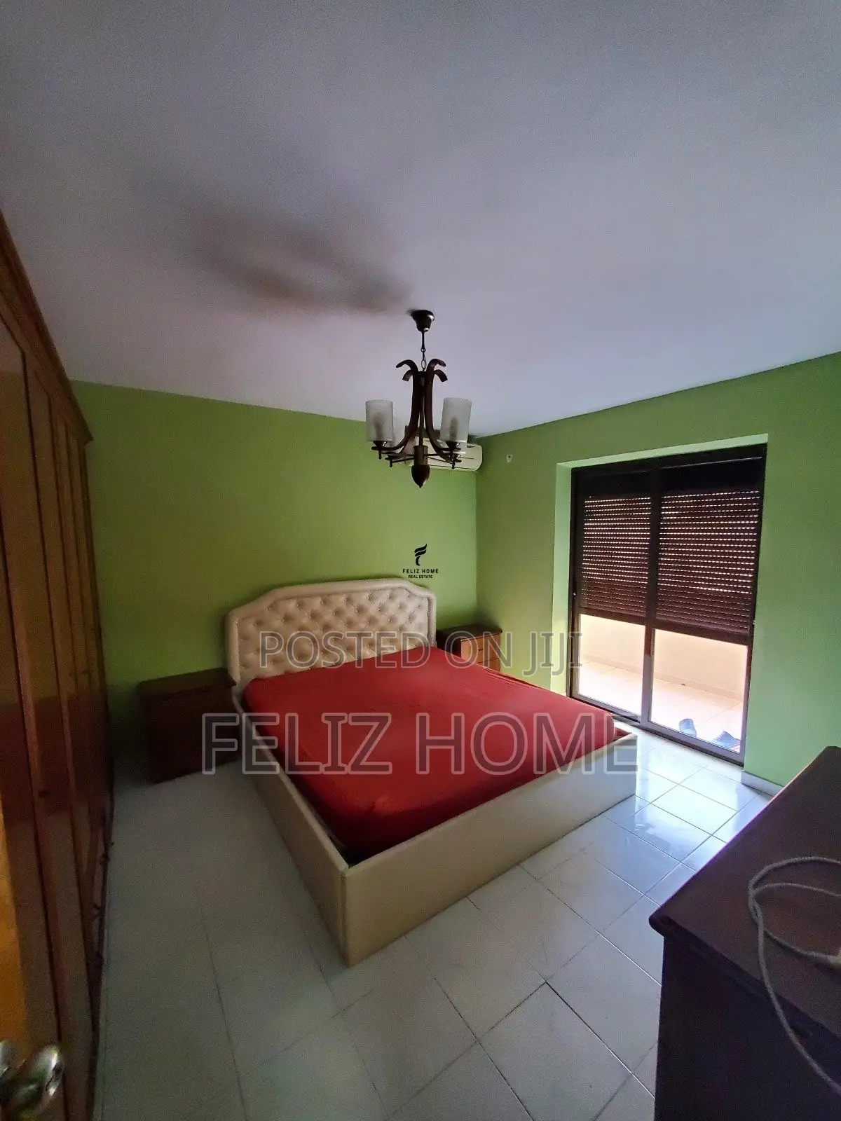 SHITET APARTAMENT 3+1+2 21 DHJETORI 225.000 EURO