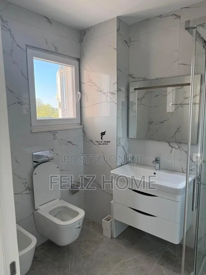 VILE ME QERA 250 M2 TEG 3.000 EURO