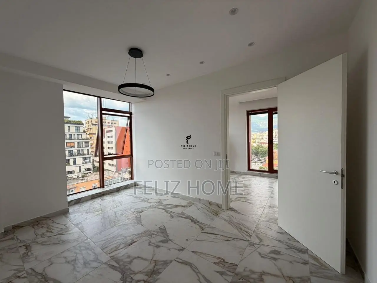 ZYRE ME QERA 70 M2 RRUGA E KAVAJES 1.200 EURO