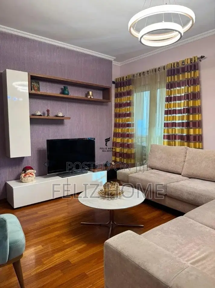 APARTAMENT ME QERA 2+1 STADIUMI AIR ALBANIA 1.500 EURO