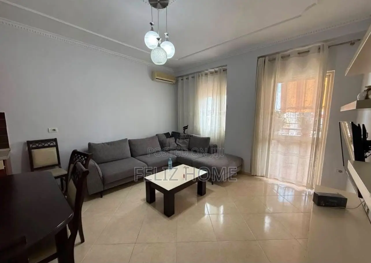 APARTAMENT ME QERA 2+1 RRUGA 5 MAJ 55.000 LEKE