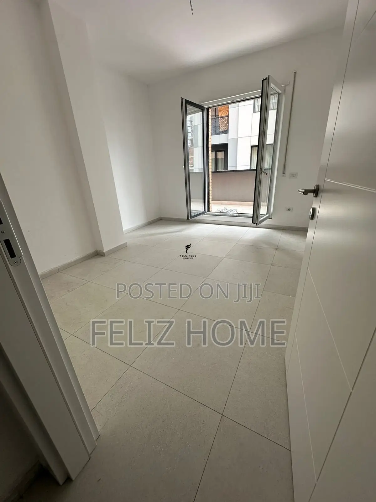 ZYRE ME QERA 120M2 BULEVARDI I RI 60.000 LEKE