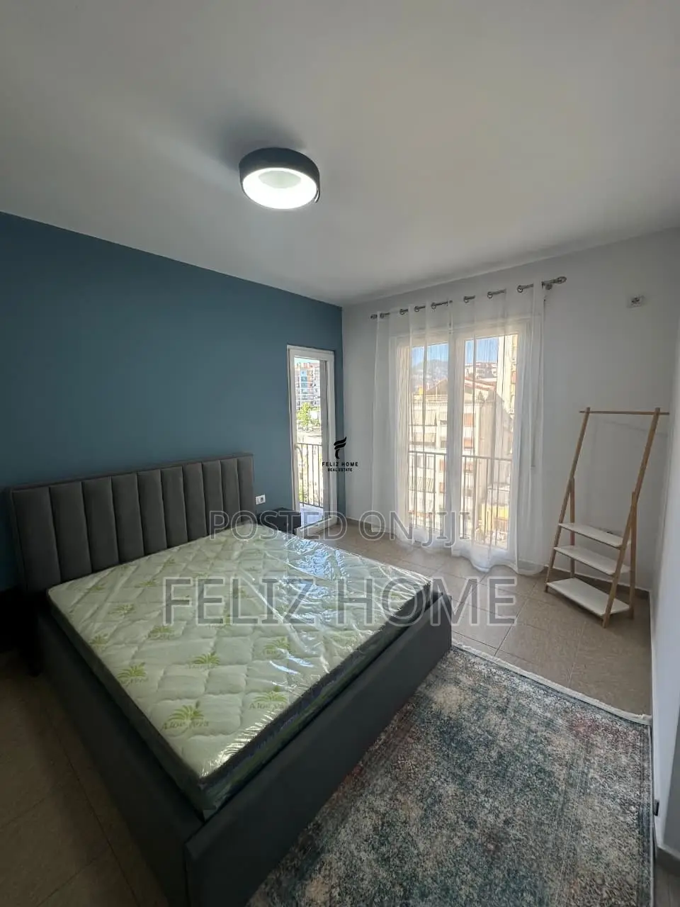 APARTAMENT ME QERA 1+1 ISH STACIONI TRENIT 65.000 LEKE