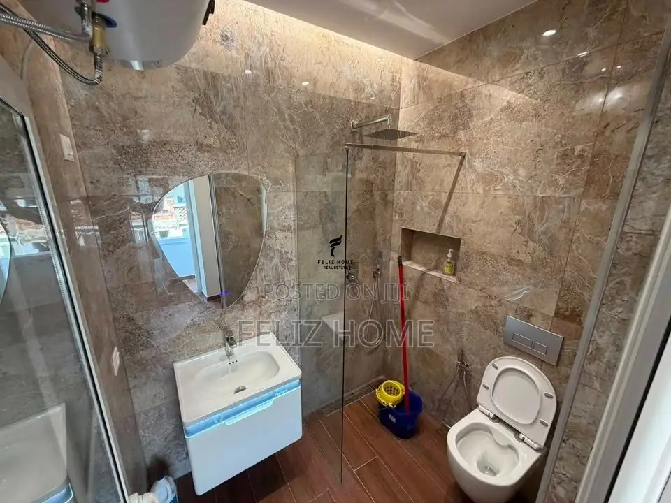 SHITET GARSONIERE 34 M2 PAZARI RI 120.000 EURO