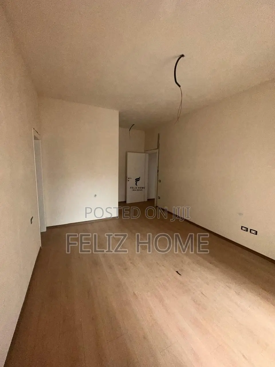 SHITET APARTAMENT 2+1+2 SAUK 205.000 EURO
