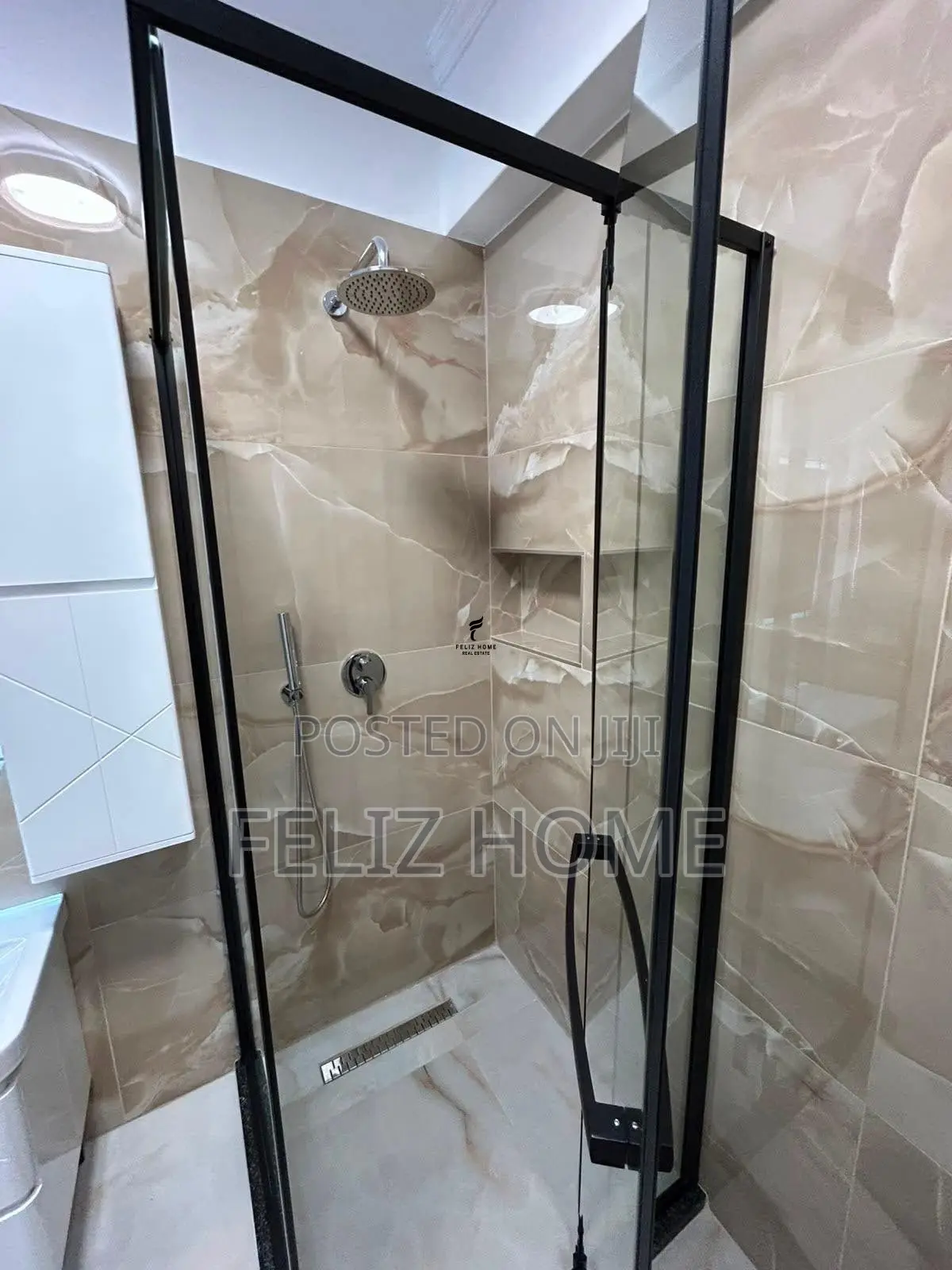 APARTAMENT ME QERA 2+1 STACIONI I TRENIT 75.000 LEKE