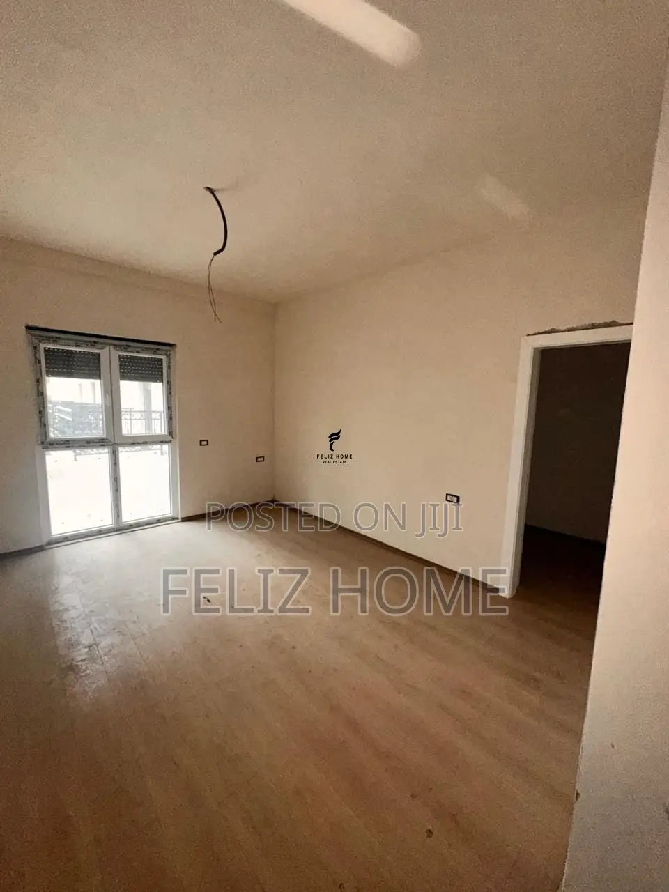 SHITET APARTAMENT 2+1+2 SAUK 205.000 EURO
