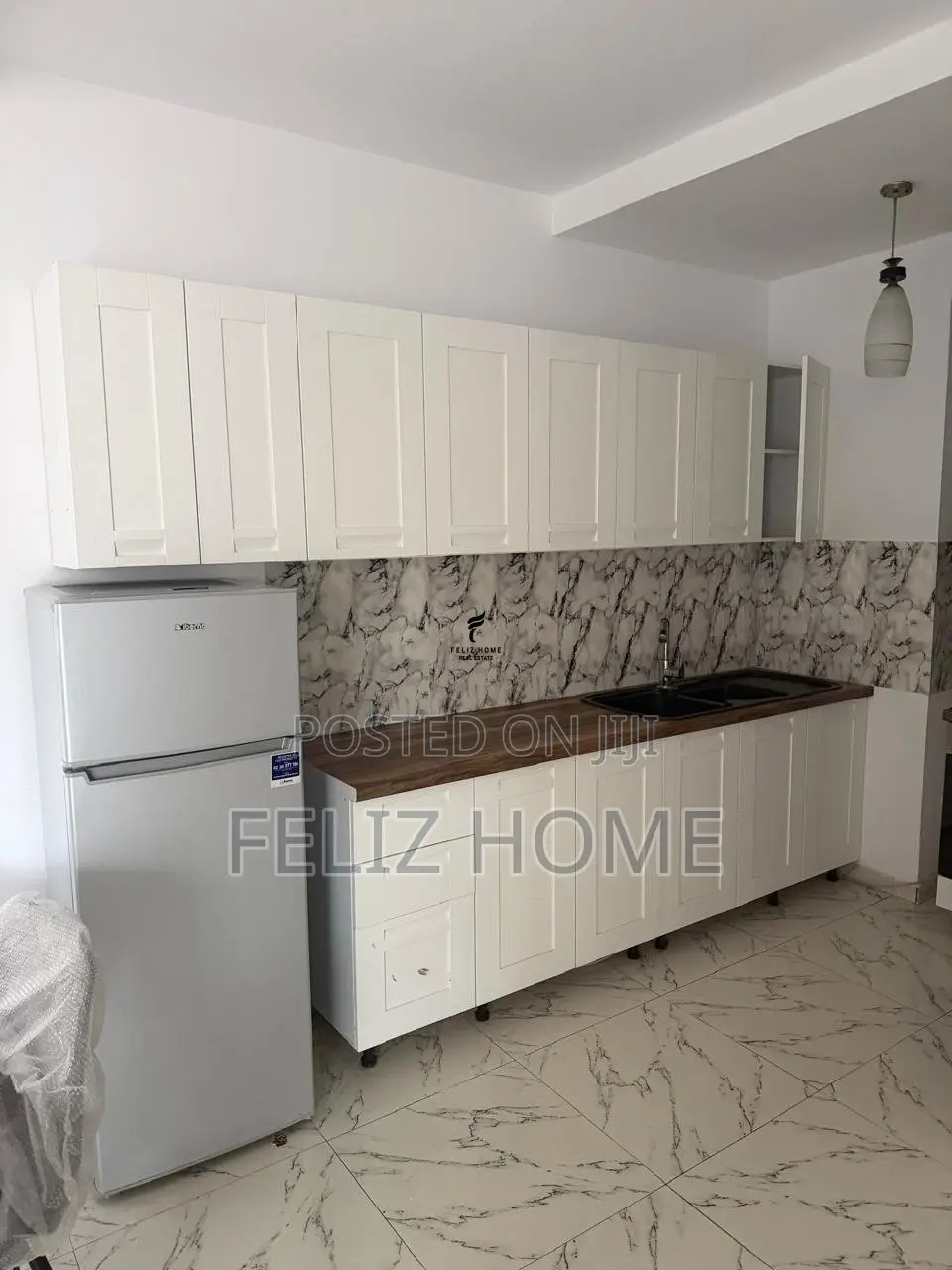 APARTAMENT ME QERA 1+1 RRUGA E KAVAJES 50.000 LEKE