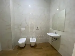 ZYRE ME QERA 62 M2 SQUARE 21 650 EURO