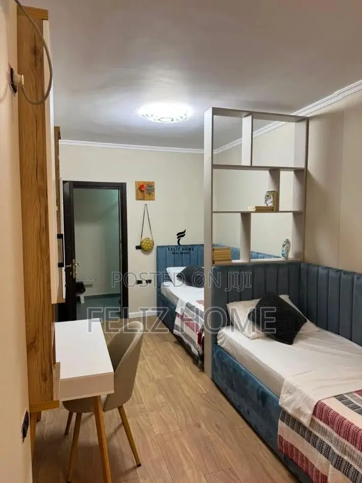APARTAMENT ME QERA 2+1 STADIUMI AIR ALBANIA 150.000 LEKE