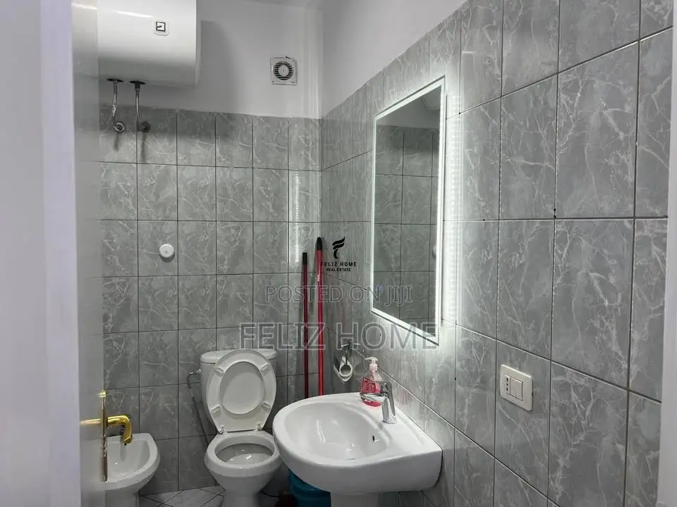 APARTAMENT ME QERA 1+1 XHAMIA E TABAKEVE 50.000 LEKE
