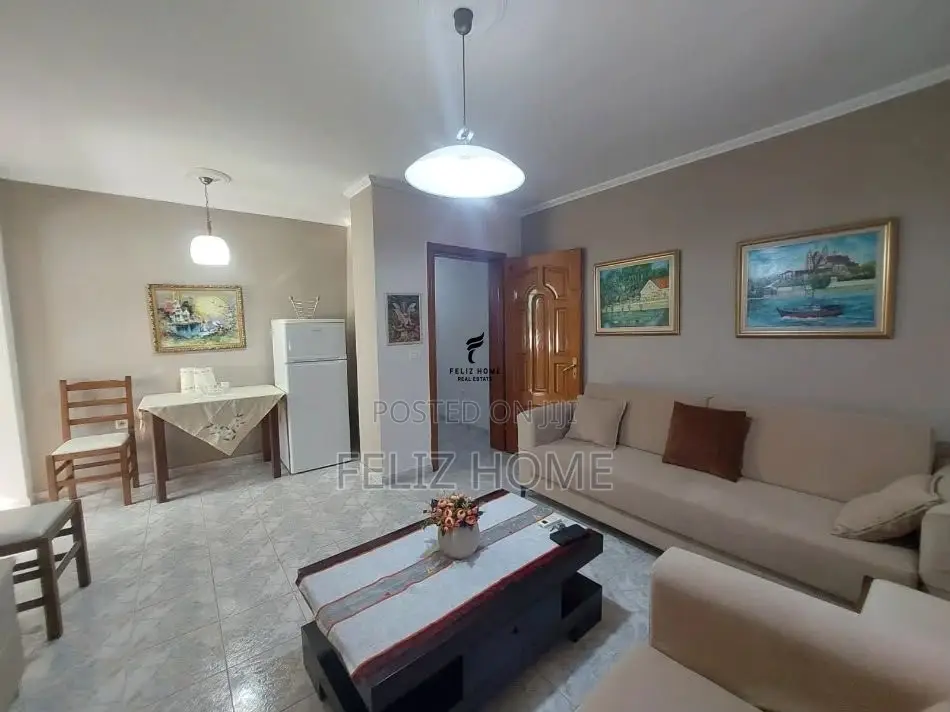 APARTAMENT ME QERA 1+1 RRUGA E ELBASANIT 50.000 LEKE