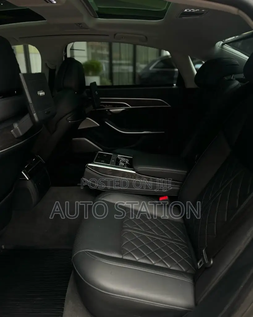 AUDI A8L