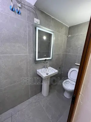 GARSONIEREN ME QERA 50 M2 ISH PARKU AUTOBUZEVE 40.000 LEKE