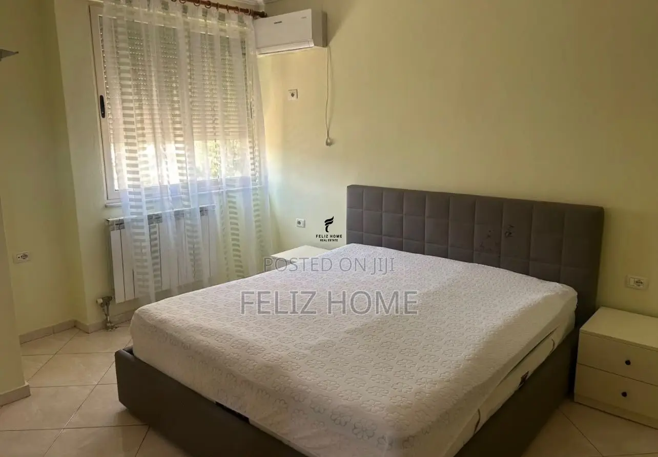 APARTAMENT ME QERA 2+1+2 21 DHJETORI 60.000 LEKE