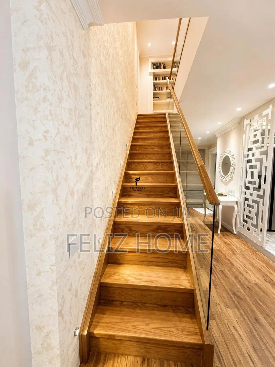 DUPLEX ME QERA 2+1 RRUGA E KAVAJES 2.500 EURO