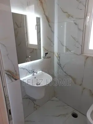 MAGAZINE ME QERA 100M2 ASTIR 450 EURO