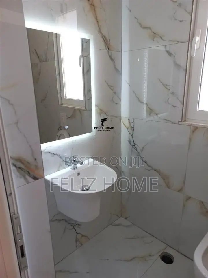 MAGAZINE ME QERA 100M2 ASTIR 450 EURO