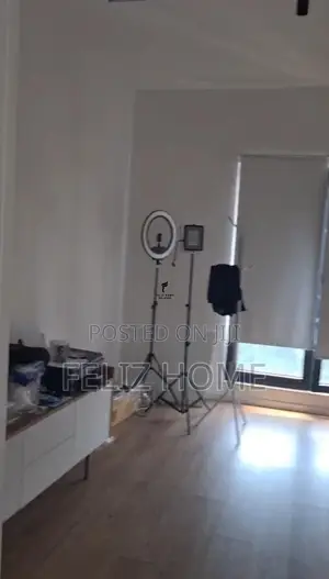 ZYRE ME QERA 100 M2 RRUGA E BARRIKADAVE 90.000 LEKE
