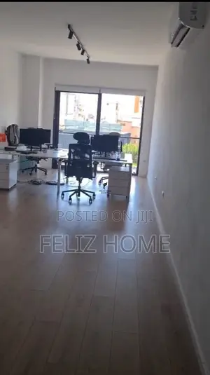 ZYRE ME QERA 100 M2 RRUGA E BARRIKADAVE 90.000 LEKE