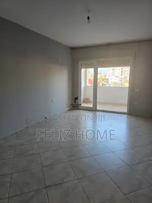 ZYRE ME QERA 120 M2 RRUGA BARDHYL 80.000 LEKE
