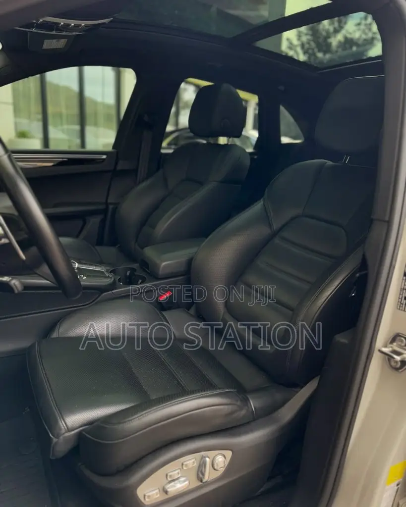 Porsche Macan S