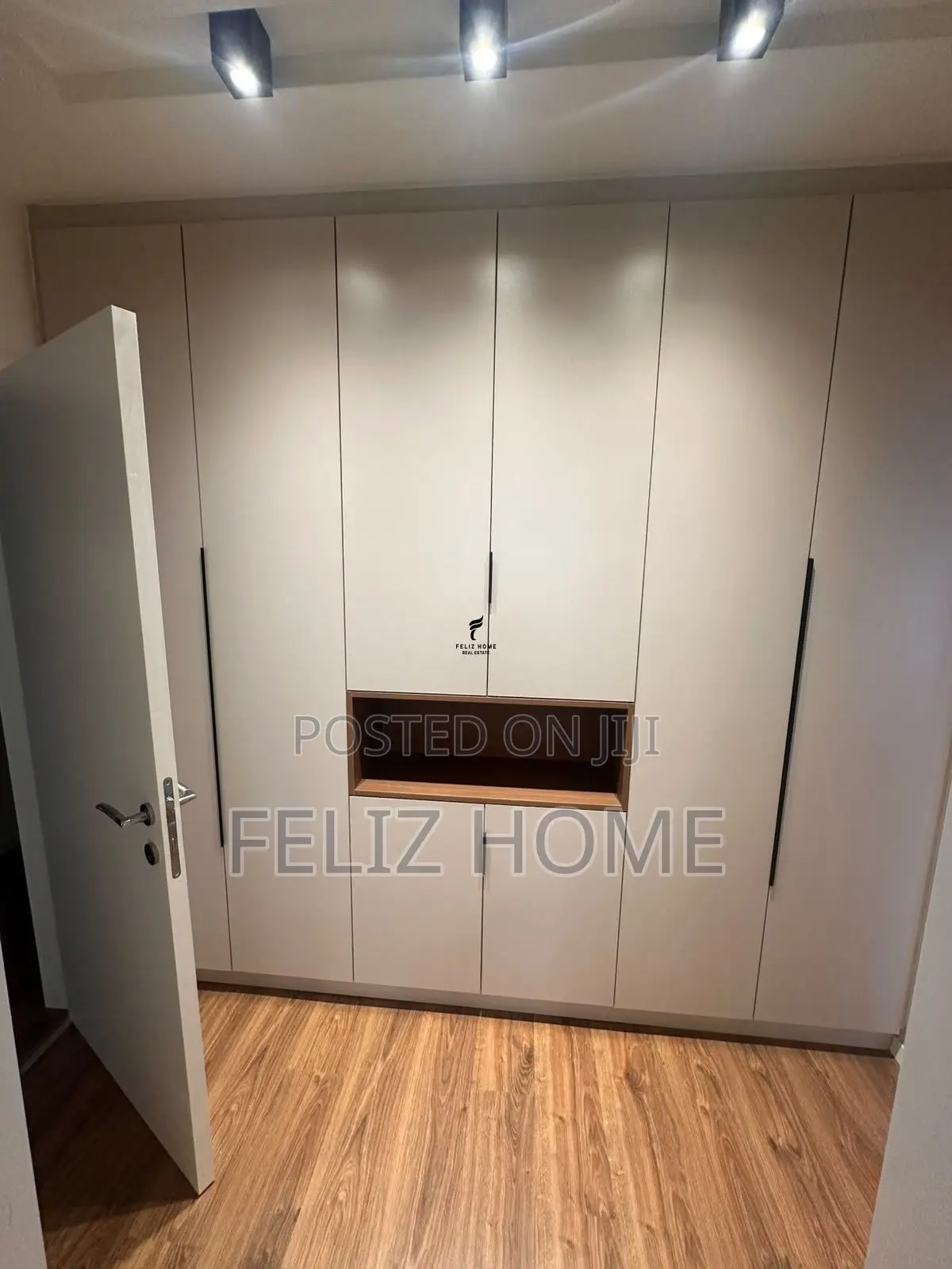APARTAMENT ME QERA 2+1+2 LAPRAKE 1.000 EURO