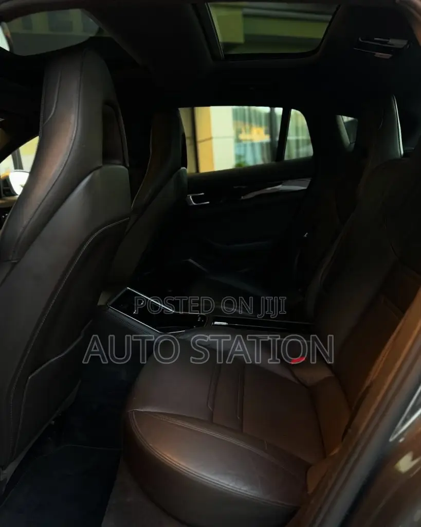 Porsche Panamera 4S