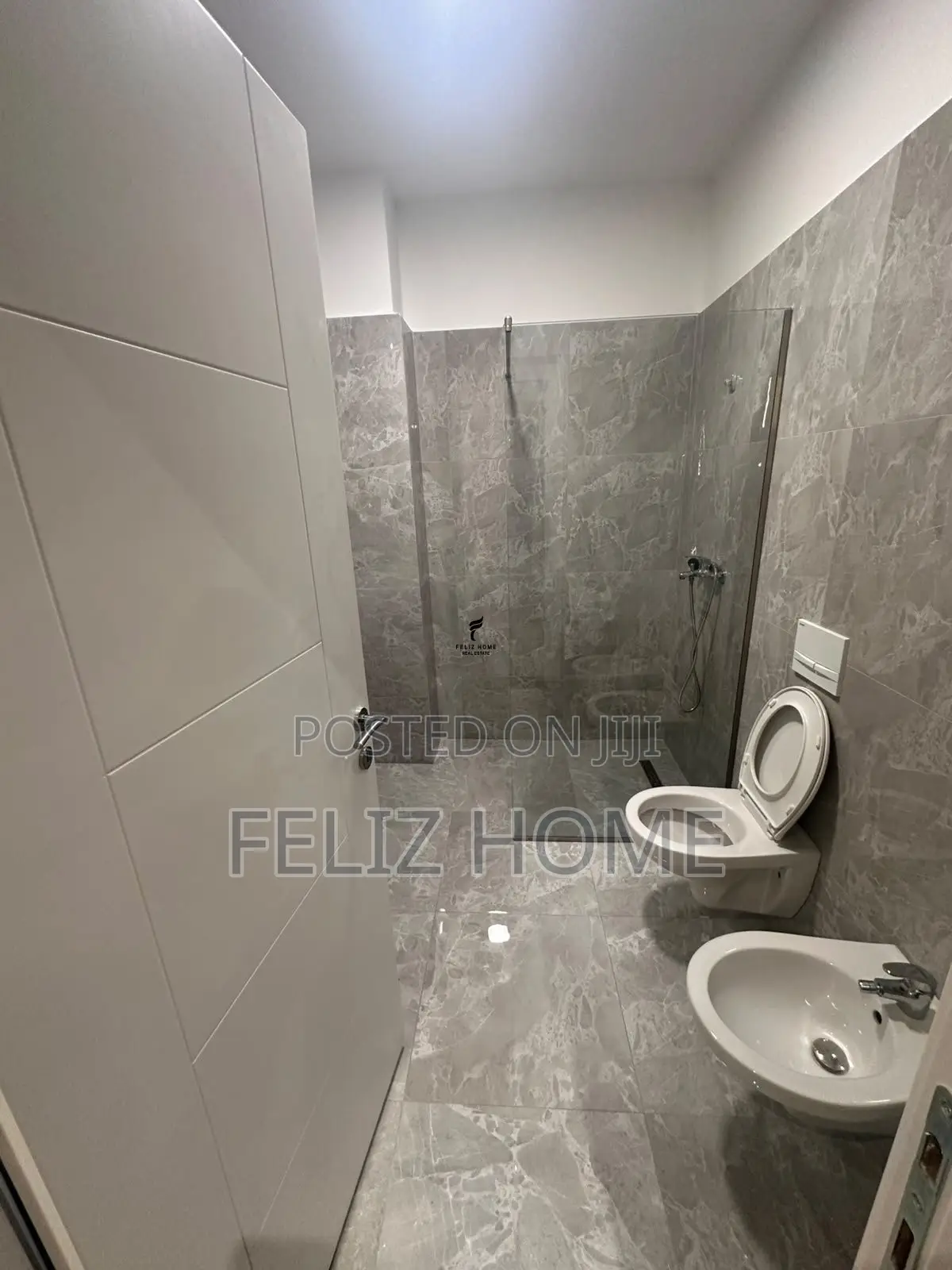 APARTAMENT ME QERA 2+1+2 LAPRAKE 1.000 EURO