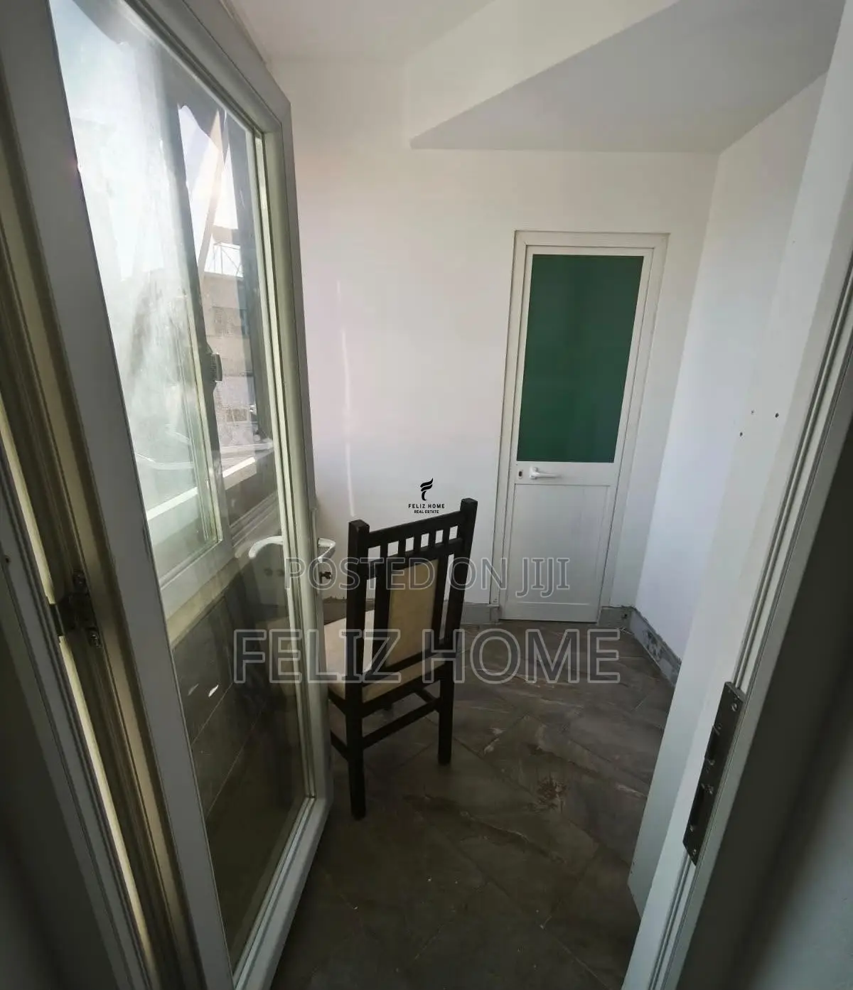 APARTAMENT ME QERA 2+1 VASIL SHANTO 70.000 LEKE