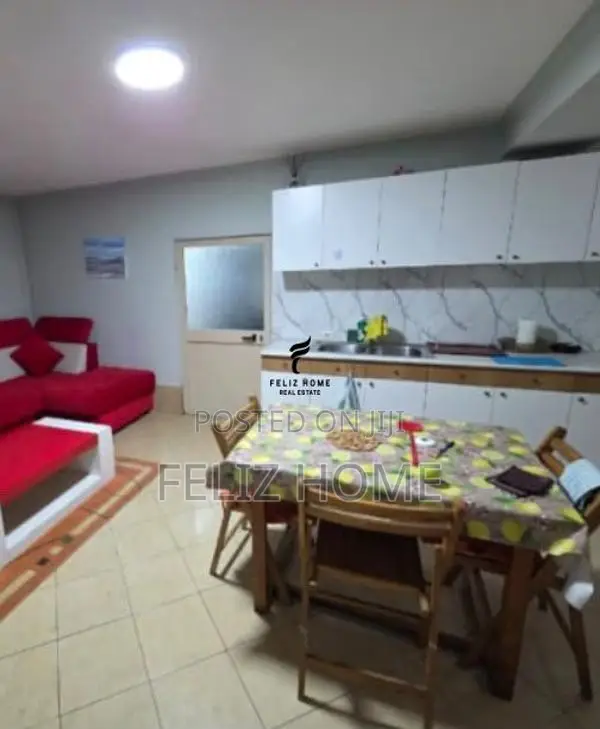 APARTAMENT ME QERA 1+1 MYSLYM SHYRI 45.000 LEKE