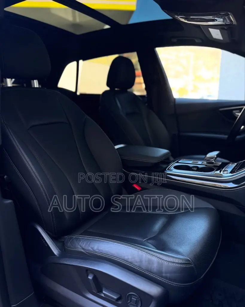 Audi Q8 S Line