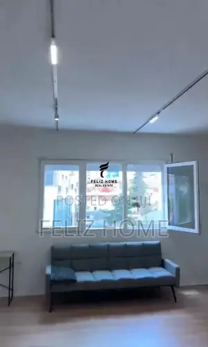 ZYRE ME QERA 135 M2 PAZARI I RI 150.000 LEKE
