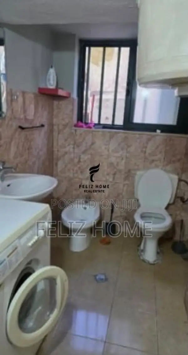 APARTAMENT ME QERA 1+1 MYSLYM SHYRI 45.000 LEKE