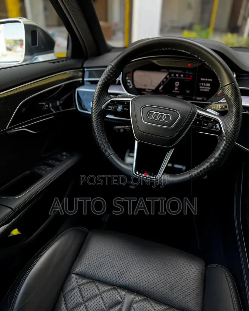 Audi S8