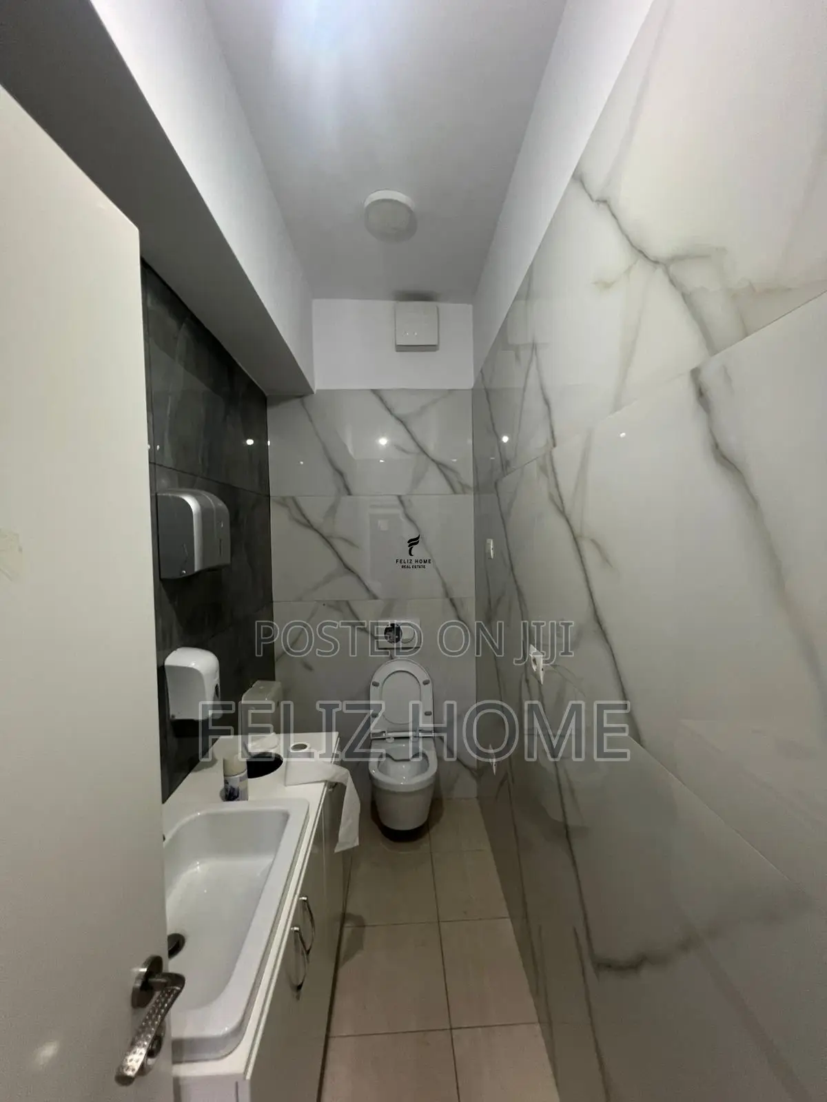 ZYRE ME QERA 90 M2 RRUGA E KAVAJËS 80.000 LEKE