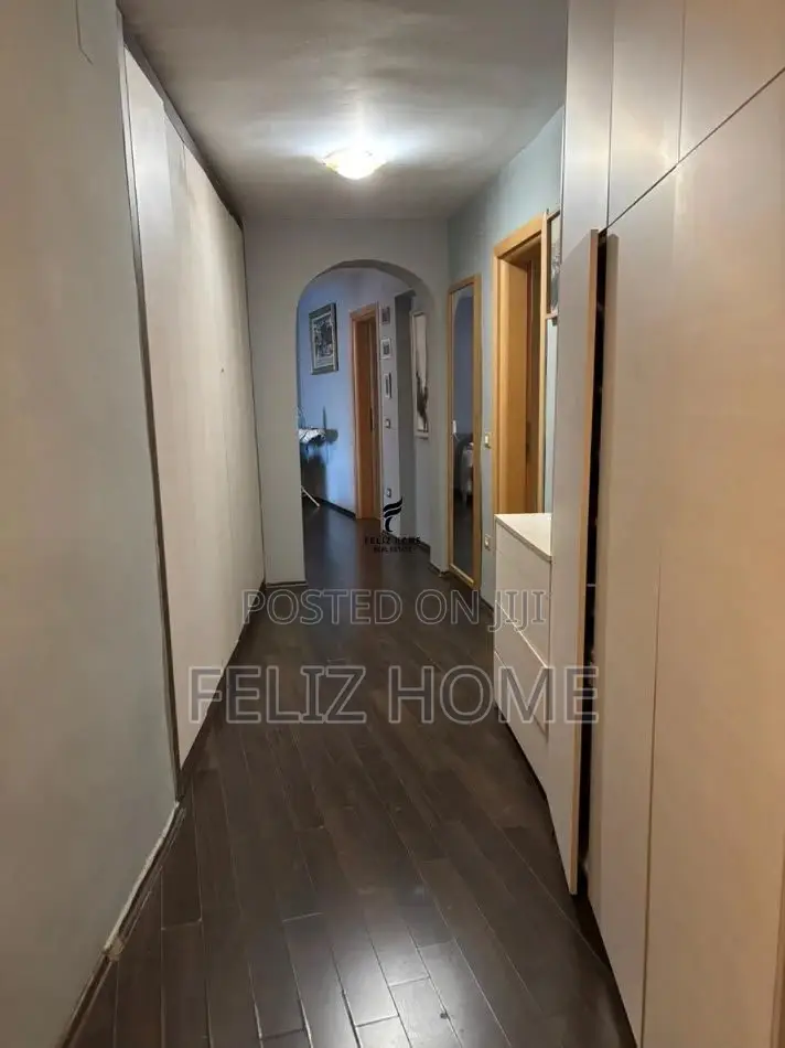 APARTAMENT ME QERA 3+1 QENDER 100.000 LEKE