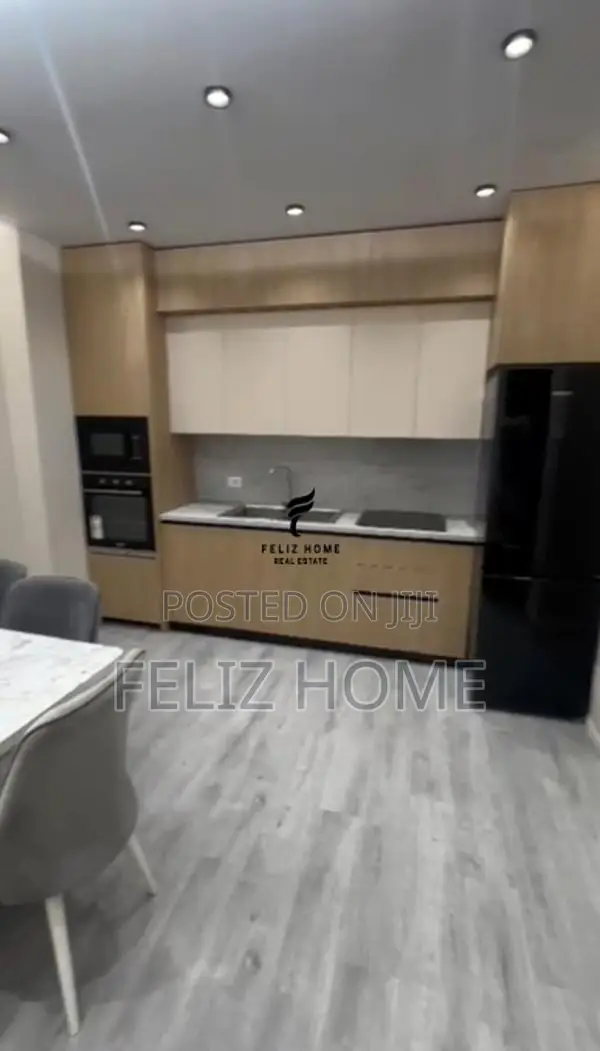 APARTAMENT ME QERA 2+1+2 PORCELAN 70.000 LEKE