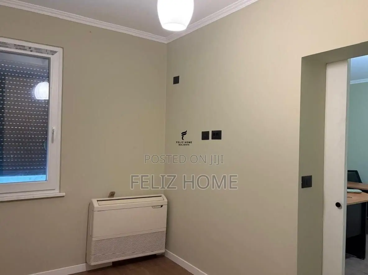 ZYRE ME QERA 50M2 BLLOK 600 EURO