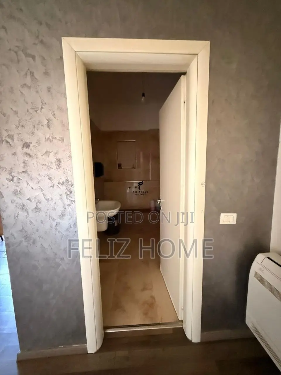 ZYRE ME QERA 100 M2 STADIUMI DINAMO 140.000 LEKE