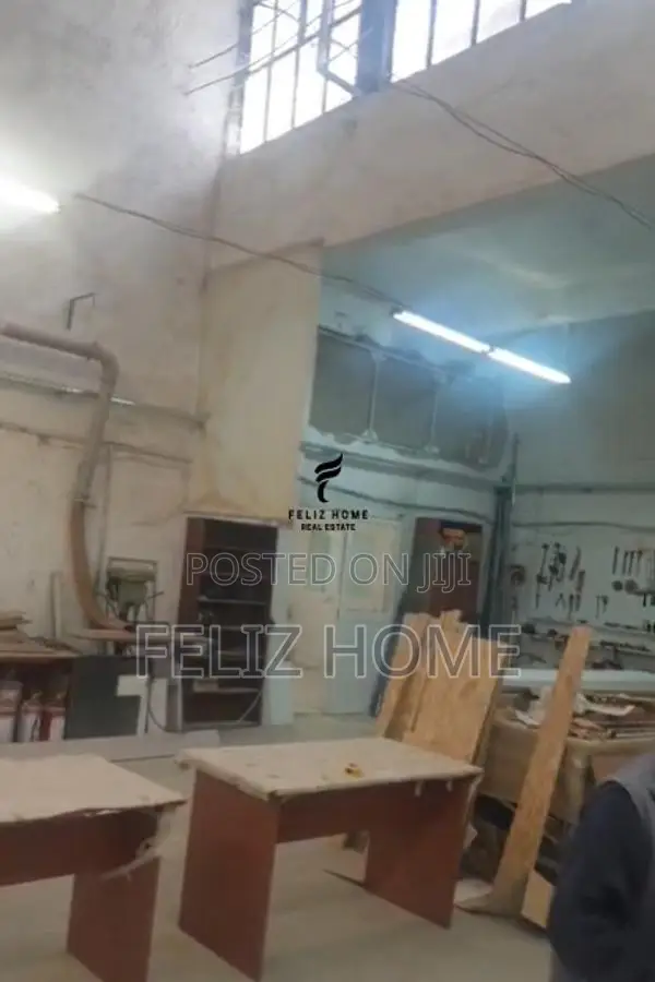 MAGAZINE ME QERA 800 M2 KOMBINAT 2600 EURO