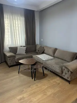 APARTAMENT ME QERA 2+1 PAZARI RI 1.000 EURO
