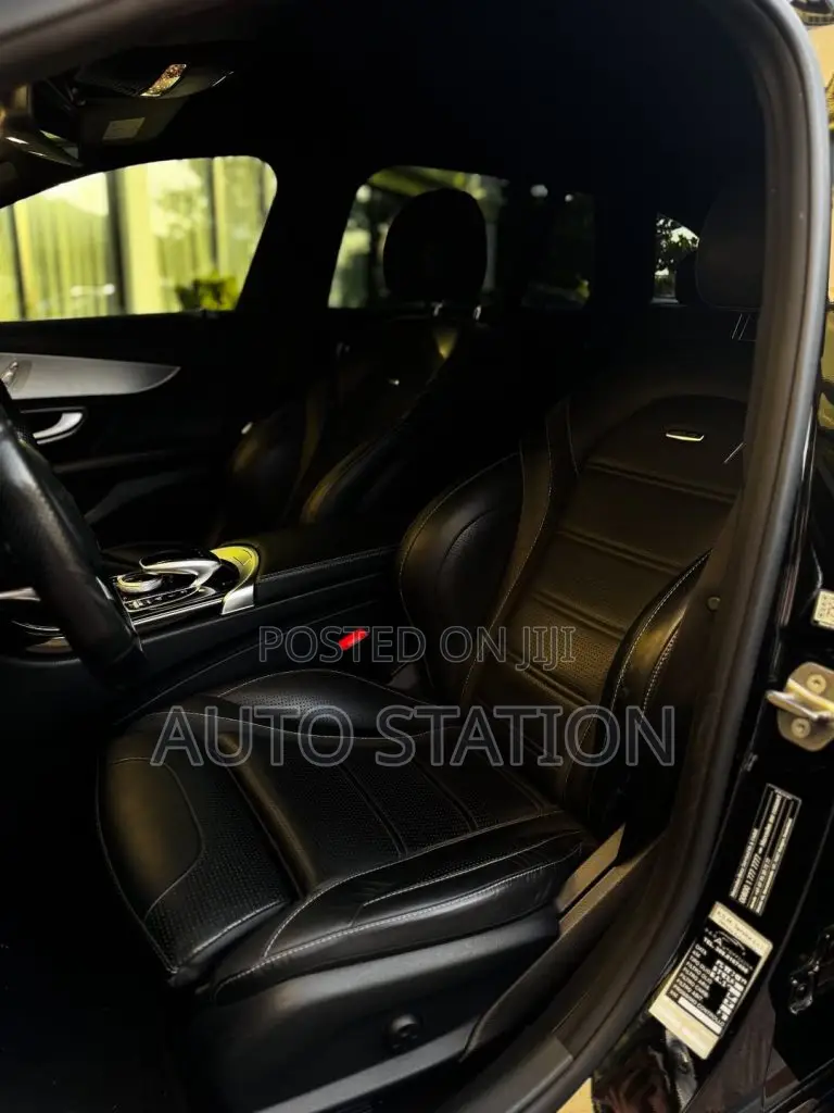 Mercedes Benz C63 AMG